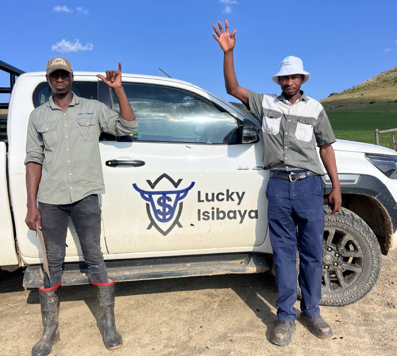 Thembinkosi Dlamini with his prize
